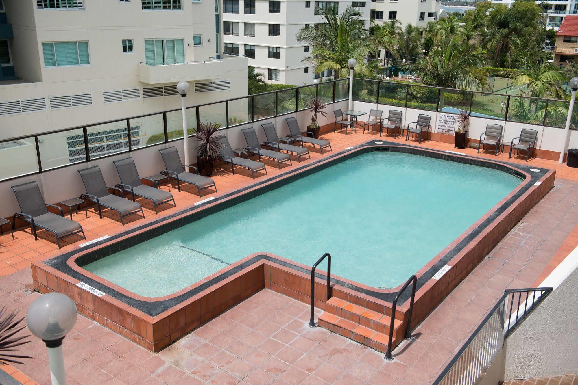 Sandy Point Beach Resort Gold Coast Exterior photo